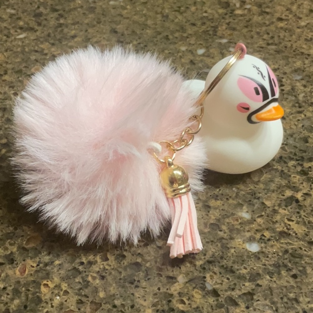 WRESTLING WANDA RUBBER DUCKIE - Picture 4 of 4